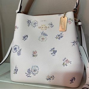 Coach dandelion bucket bag